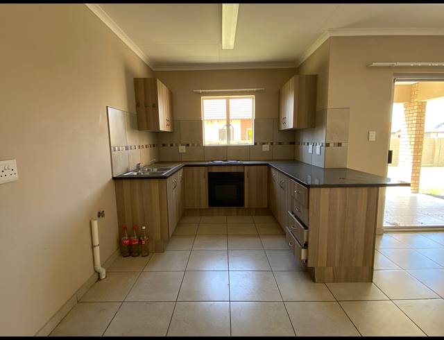 3 BEDROOM HOUSE FOR SALE IN WATERKLOOF EAST